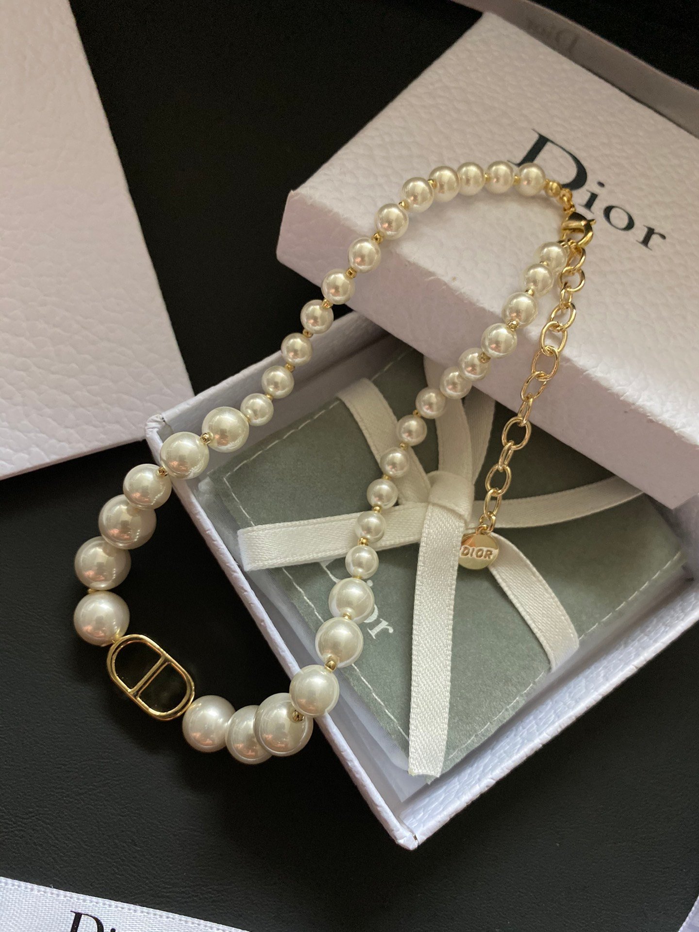 Dior New Tassel Necklace: Elegant & Playful Designs 1 Dior New Tassel Necklace: Elegant & Playful Designs