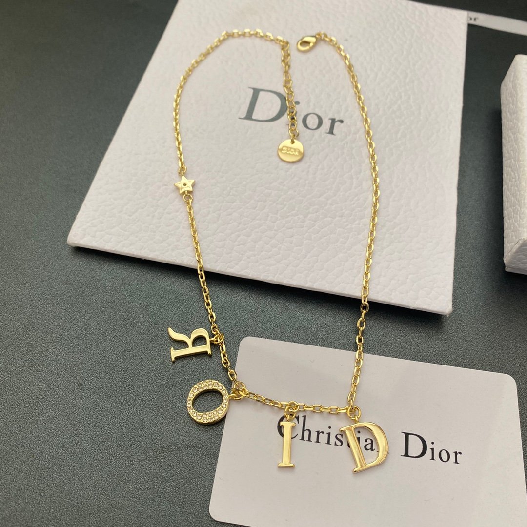 Dior Baby Necklace: New Delicate & Dainty Styles 1 Dior Baby Necklace: New Delicate & Dainty Styles