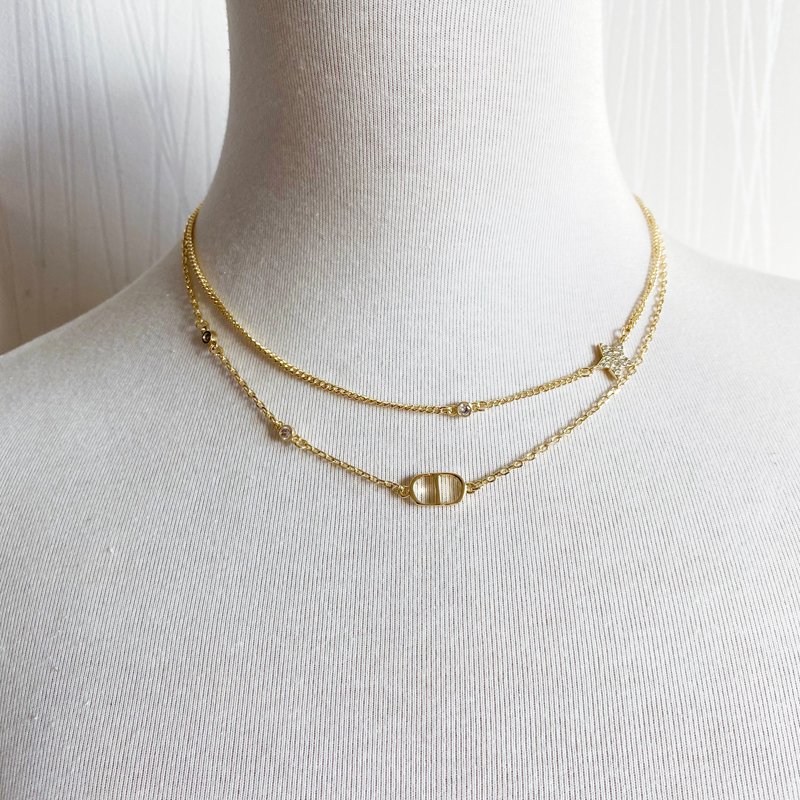 Dior New Pendant Necklace: Small vs. Medium Comparison 7 Dior New Pendant Necklace: Small vs. Medium Comparison - Image 7