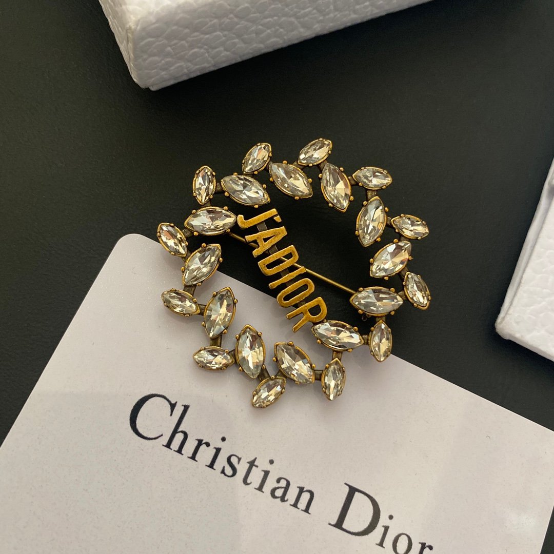 Dior Heritage Bee & Rose Motif Brooch New - Vintage-Inspired Luxury Pin Accessory 1 Dior Heritage Bee & Rose Motif Brooch New - Vintage-Inspired Luxury Pin Accessory