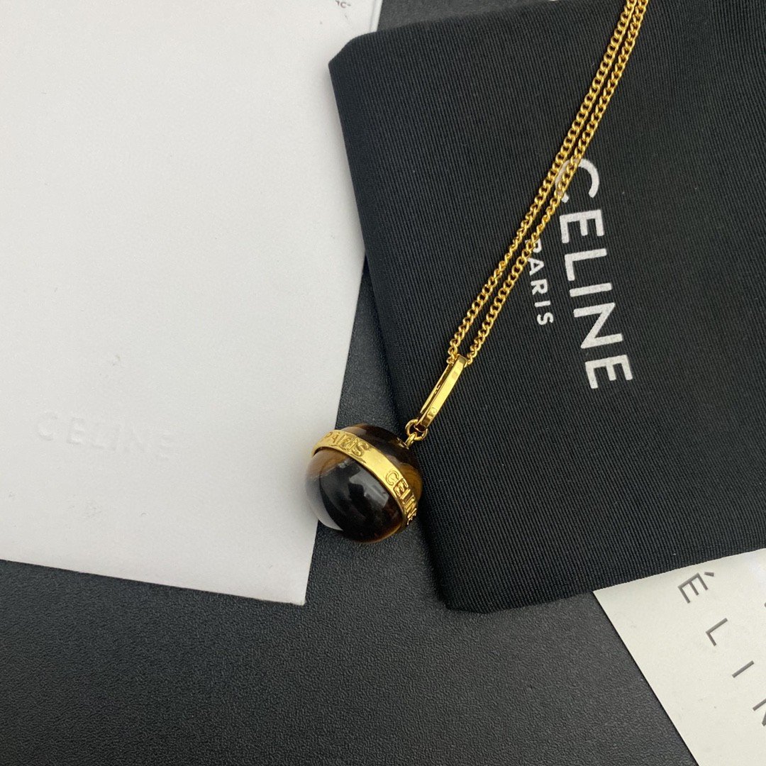 Celine New Necklace 2026: Triomphe Logo Pendant in Gold or Silver 3 Celine New Necklace 2026: Triomphe Logo Pendant in Gold or Silver - Image 3