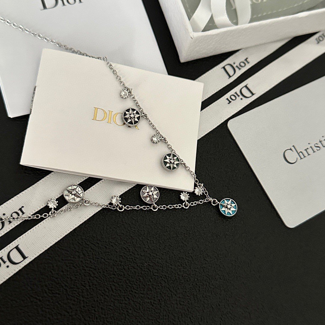 Dior Gemstone Necklace: New Emerald & Sapphire Pieces 2 Dior Gemstone Necklace: New Emerald & Sapphire Pieces - Image 2