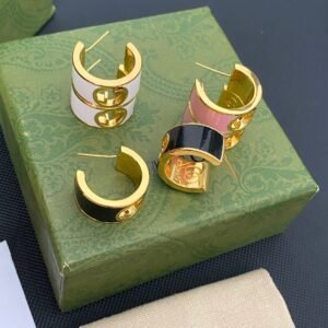 Gucci Vintage Lion Head Earrings: Heraldic Symbol with Textured Finish