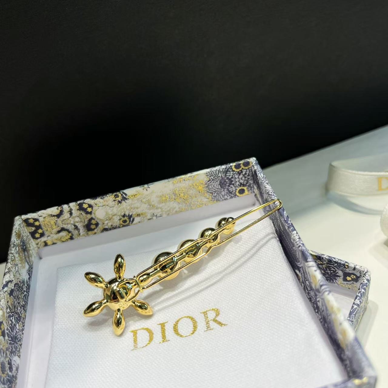 Dior New Headwear 2026: Berets, Caps & Bandanas - Latest Designer Fashion Accessories 6 Dior New Headwear 2026: Berets, Caps & Bandanas - Latest Designer Fashion Accessories - Image 6