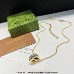 Gucci Dionysus Tiger Head Necklace: Mythological Motif with Chain Tassel