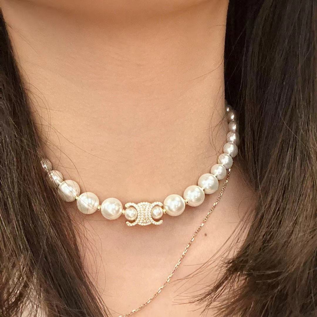 Celine New Necklace-- gold Size: Length 42+8cm 4 Celine New Necklace-- gold Size: Length 42+8cm - Image 4