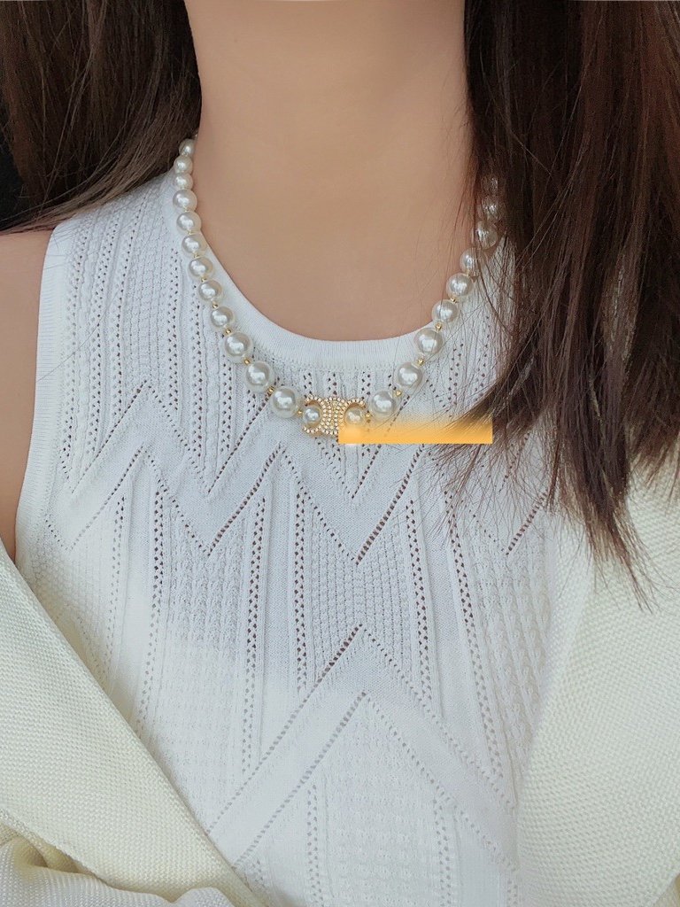 Celine New Necklace-- gold Size: Length 42+8cm 7 Celine New Necklace-- gold Size: Length 42+8cm - Image 7