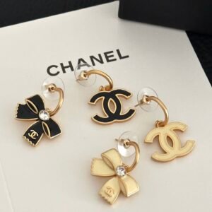 Collections 7 Chanel Coco Crush Mini Earrings: Tiny Matelassé Motifs for Second Piercings