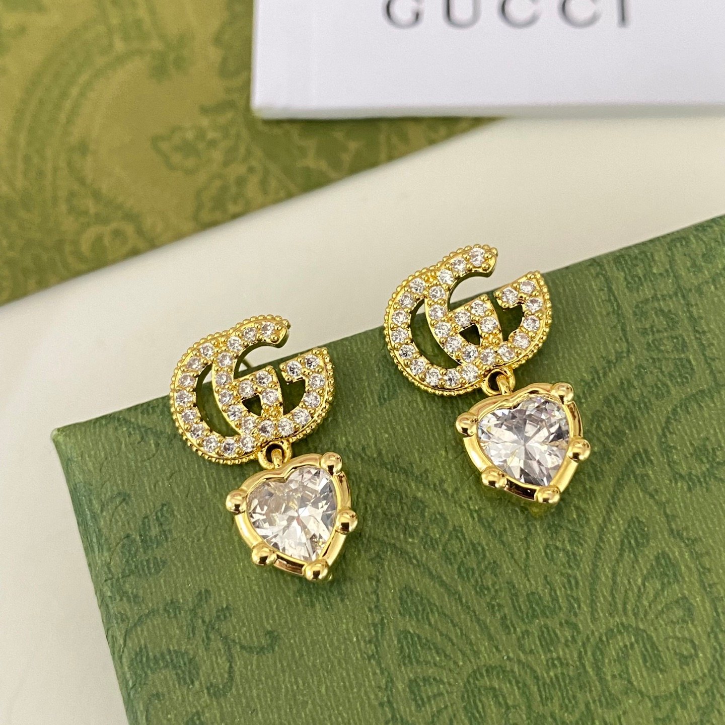 Gucci Runway Chandelier Earrings: Oversized Crystal & Metal for Evening 6 Gucci Runway Chandelier Earrings: Oversized Crystal & Metal for Evening - Image 6