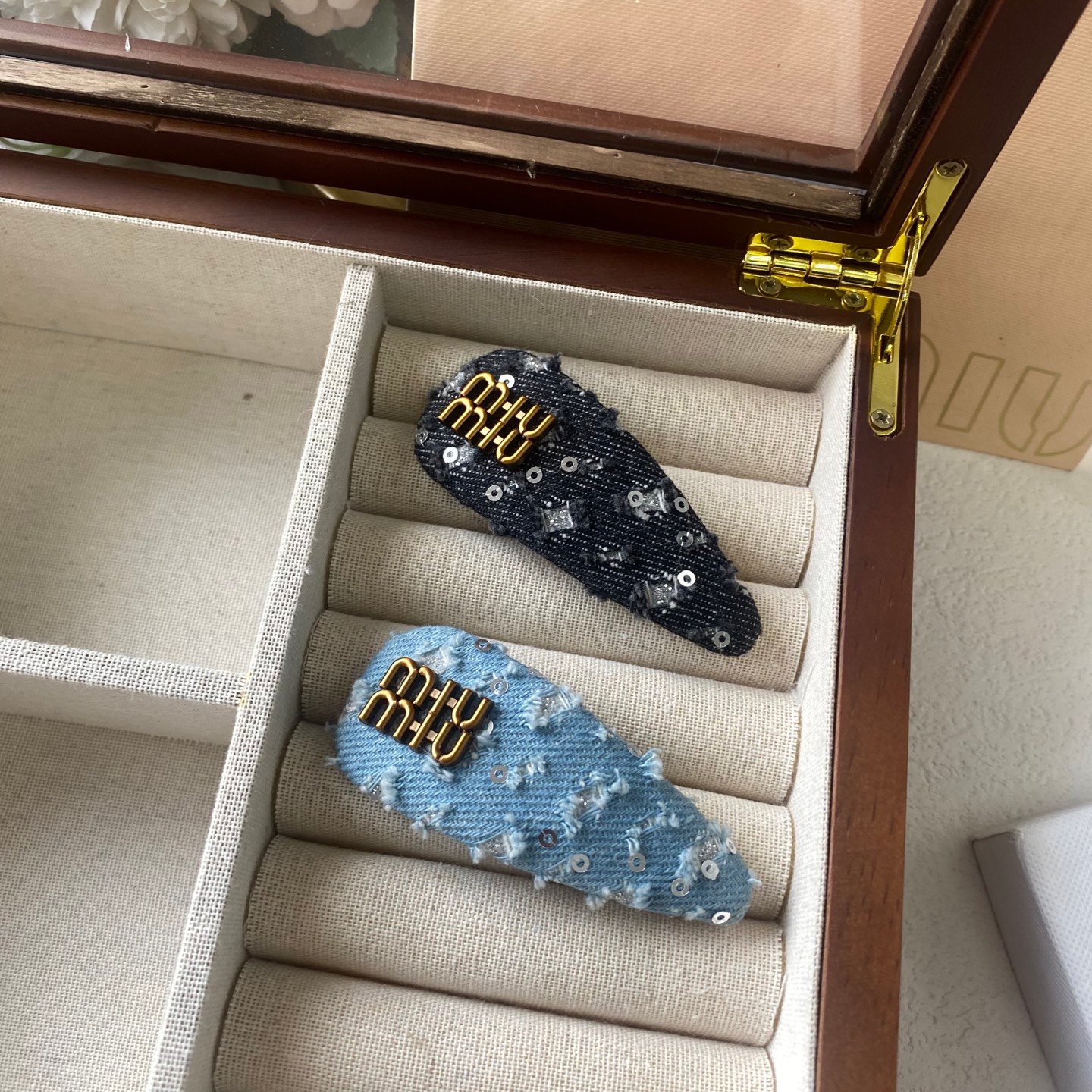 Miu Miu Velvet Butterfly Clip: Embossed Wings with Micro Crystal Details 5 Miu Miu Velvet Butterfly Clip: Embossed Wings with Micro Crystal Details - Image 5