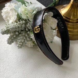 Gucci Crystal-Embellished Alice Band: Subtle Pavé Accents on Gold-Tone Metal