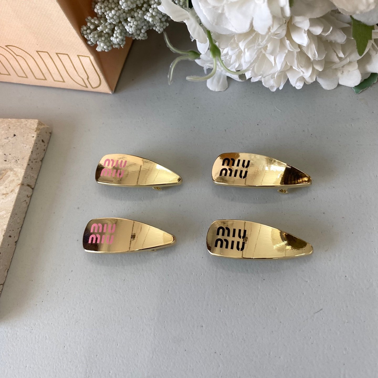 Miu Miu Floral Resin Hair Clip: Translucent Petals with Gold Wire Stem 7 Miu Miu Floral Resin Hair Clip: Translucent Petals with Gold Wire Stem - Image 7