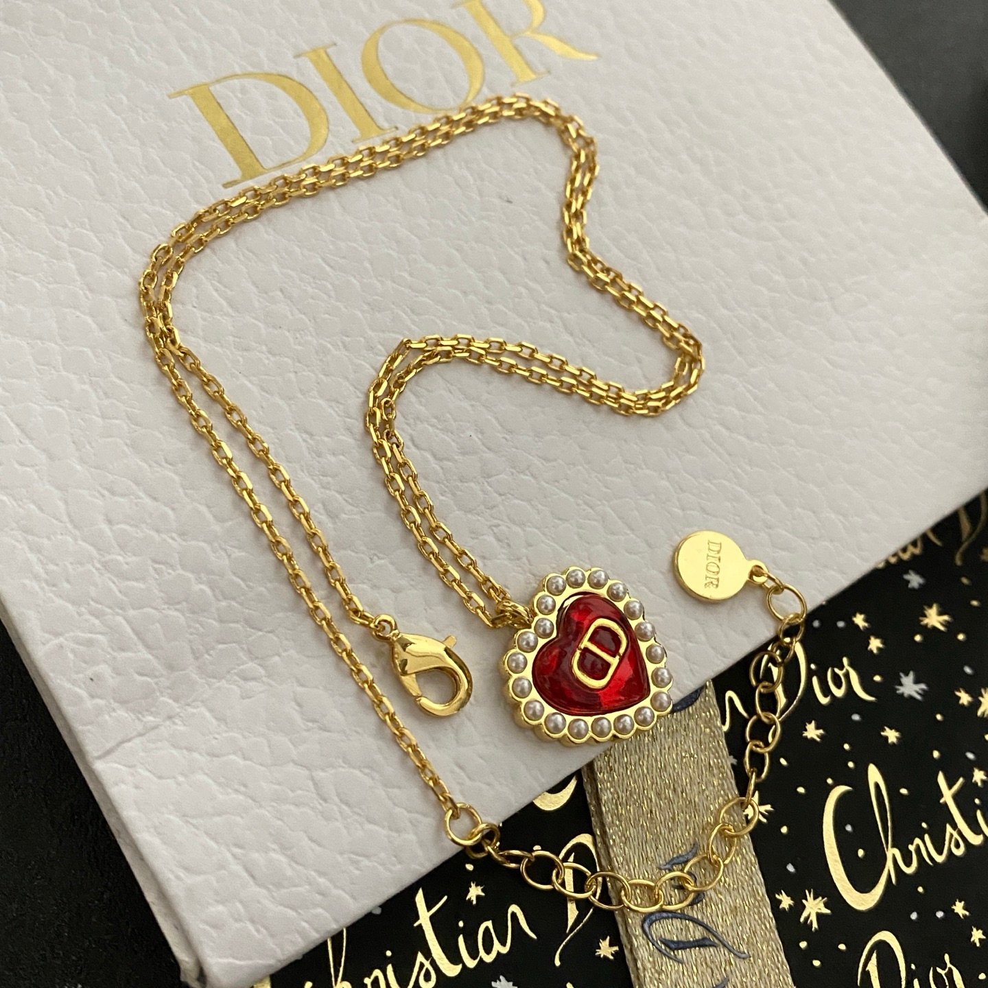 Dior New Necklace Celebrities Wore: Red Carpet Looks 2 Dior New Necklace Celebrities Wore: Red Carpet Looks - Image 2