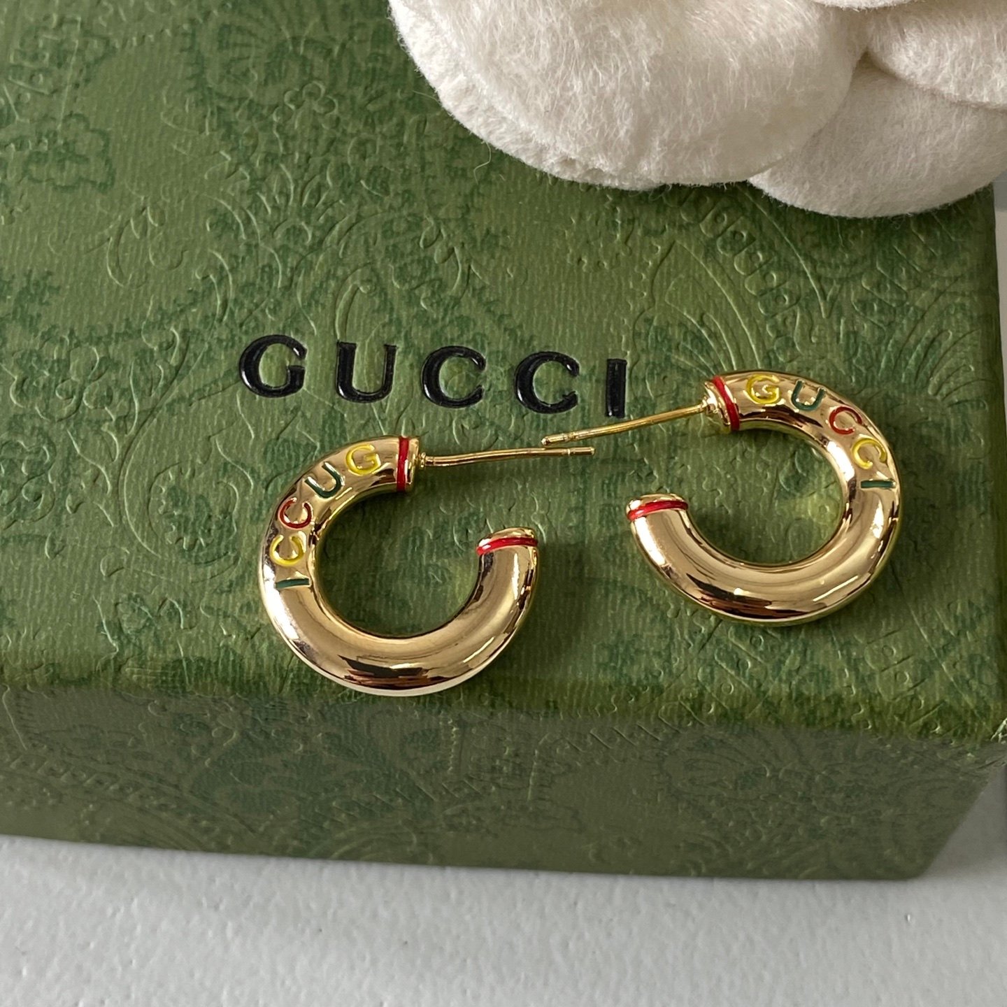 Gucci Dionysus Tiger Head Earrings: Mythological Motif with Chain Detail 8 Gucci Dionysus Tiger Head Earrings: Mythological Motif with Chain Detail - Image 8