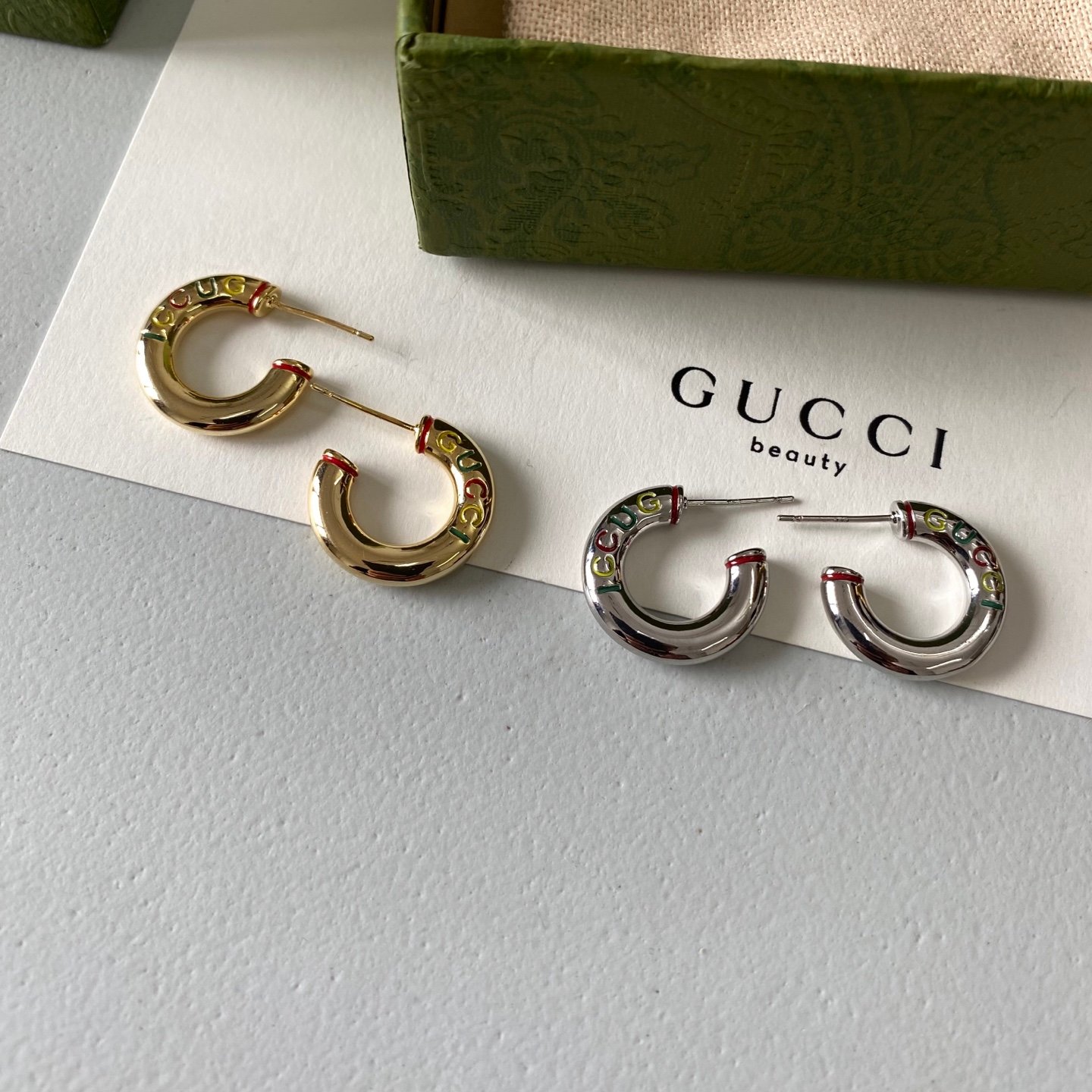 Gucci Dionysus Tiger Head Earrings: Mythological Motif with Chain Detail 6 Gucci Dionysus Tiger Head Earrings: Mythological Motif with Chain Detail - Image 6