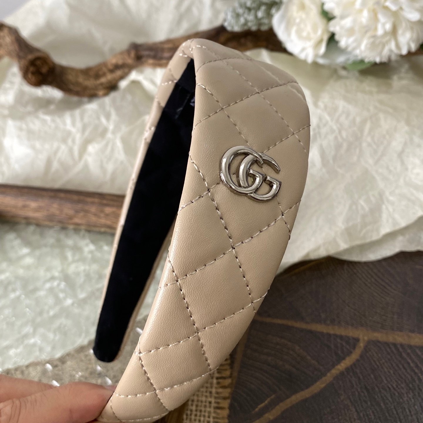 Gucci Reversible GG Canvas Headband: Double-Sided Luxury, Adjustable Fit 5 Gucci Reversible GG Canvas Headband: Double-Sided Luxury, Adjustable Fit - Image 5