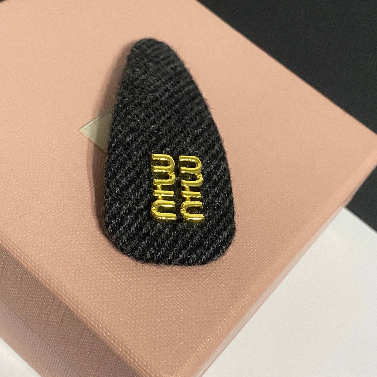 New Miu Miu Pearl Embellished French Clip: Baroque Pearls on Gold-Tone Metal 4 New Miu Miu Pearl Embellished French Clip: Baroque Pearls on Gold-Tone Metal - Image 4