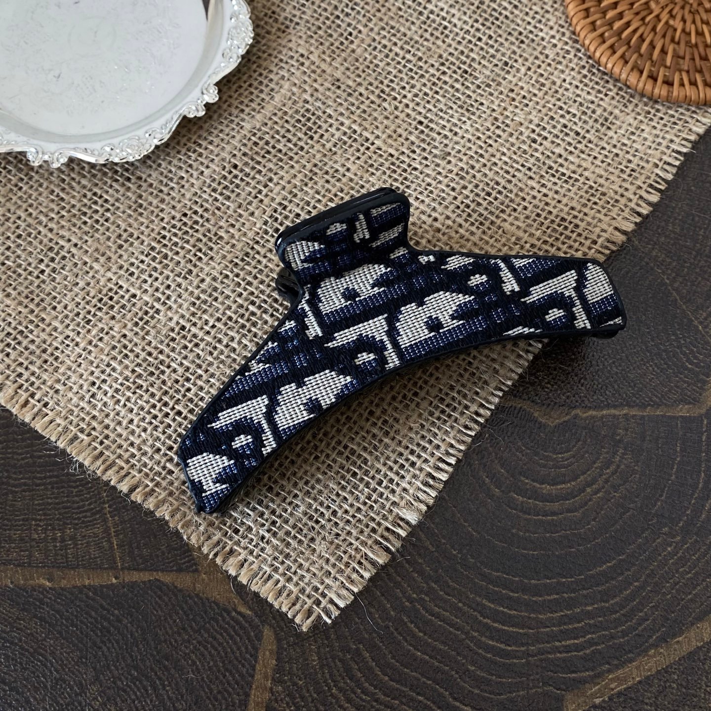 Chanel New C FENDI G Family Gucci Hair Claw Clip Length 11.5cm 2 Chanel New C FENDI G Family Gucci Hair Claw Clip Length 11.5cm - Image 2