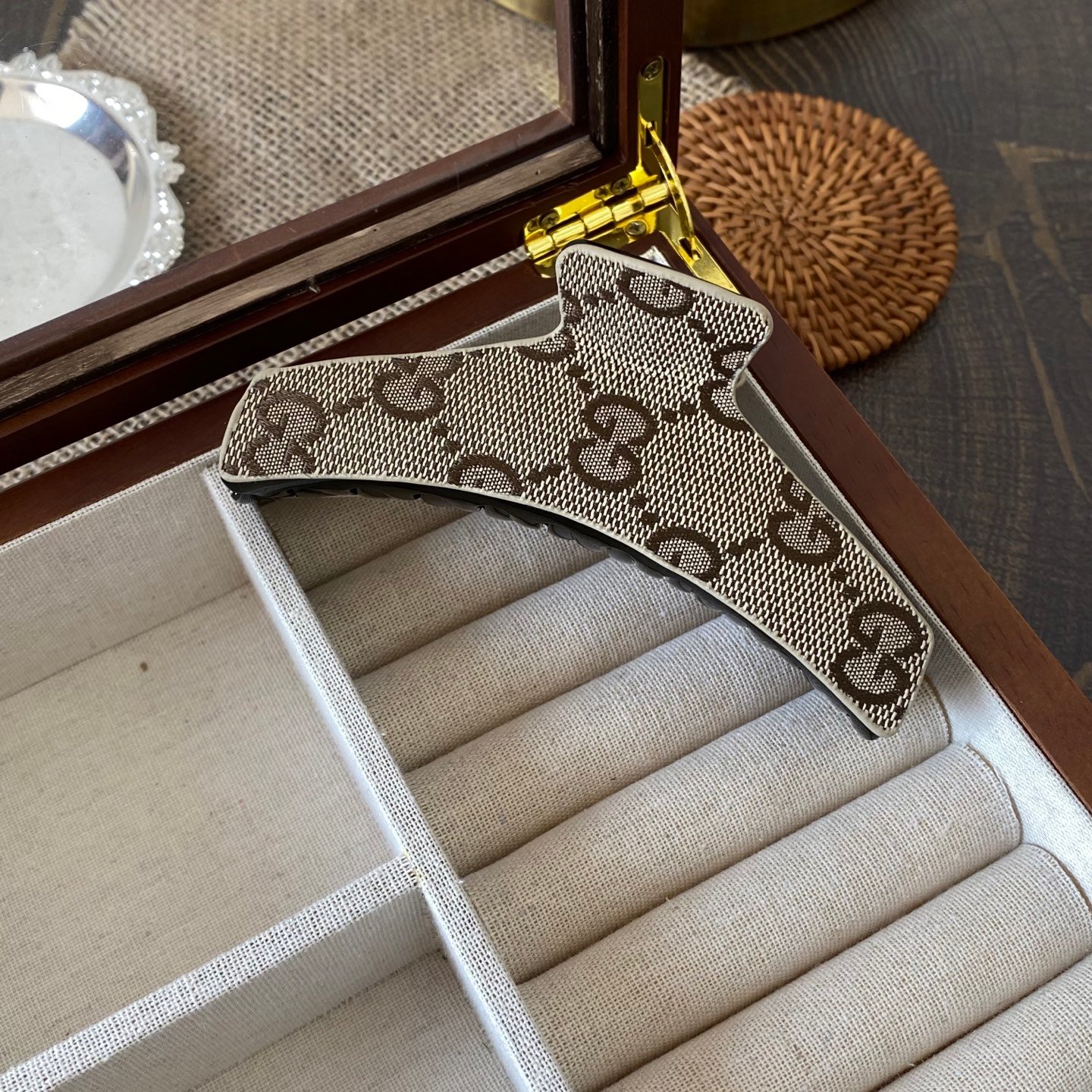 Chanel New C FENDI G Family Gucci Hair Claw Clip Length 11.5cm 8 Chanel New C FENDI G Family Gucci Hair Claw Clip Length 11.5cm - Image 8