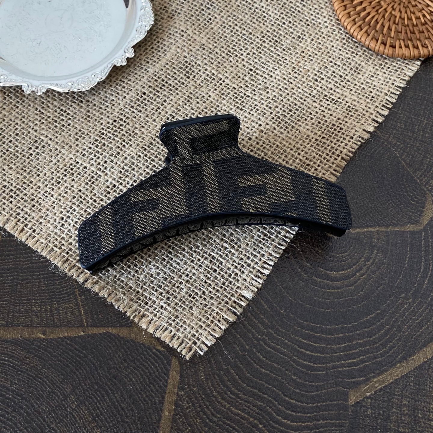 Chanel New C FENDI G Family Gucci Hair Claw Clip Length 11.5cm 3 Chanel New C FENDI G Family Gucci Hair Claw Clip Length 11.5cm - Image 3