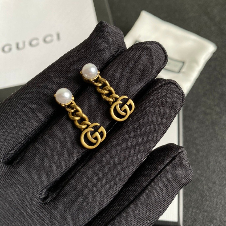 Gucci Jackie 1961 Hobo Inspired Earrings: Pistol & Cylinder Motif 2 Gucci Jackie 1961 Hobo Inspired Earrings: Pistol & Cylinder Motif - Image 2