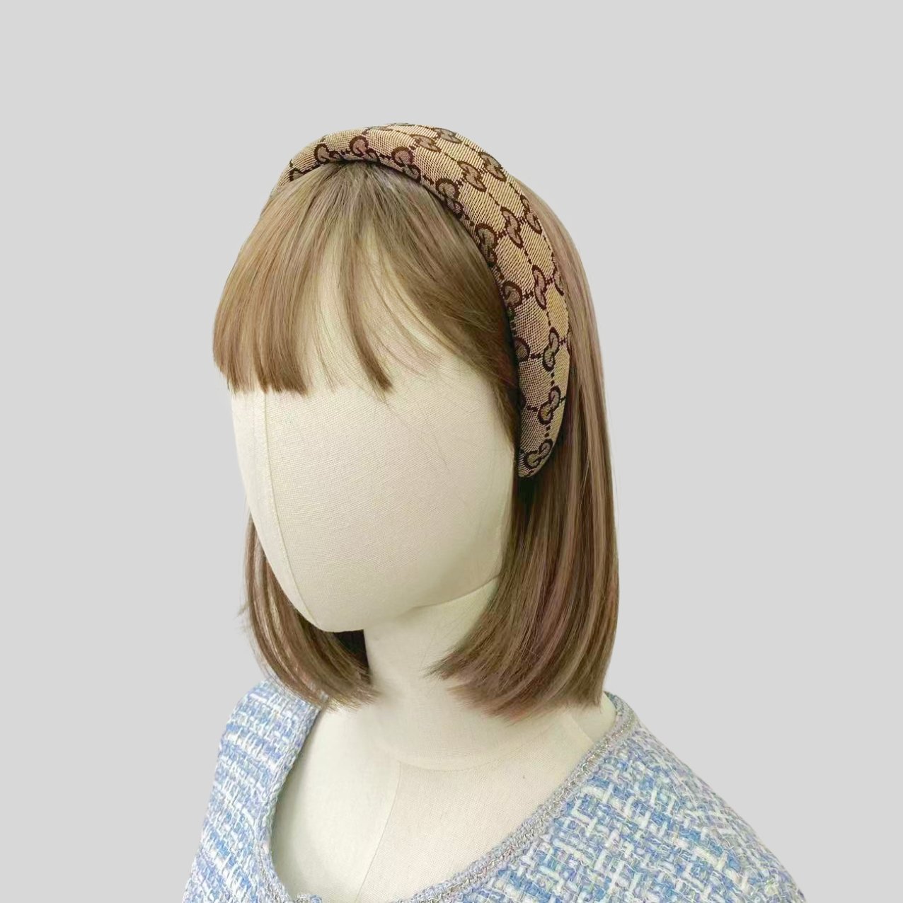 Gucci Tiger Head Statement Headband: Embroidered Motif on Satin Band 4 Gucci Tiger Head Statement Headband: Embroidered Motif on Satin Band - Image 4